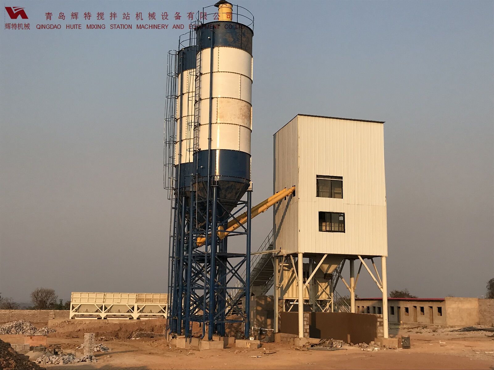 輝特混凝土攪拌站HZS120采用國(guó)內(nèi)外知名品牌，大大降低了設(shè)備故障率
