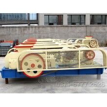 一小時(shí)產(chǎn)40噸煤炭對(duì)輥式破碎機(jī)多少錢WYL74